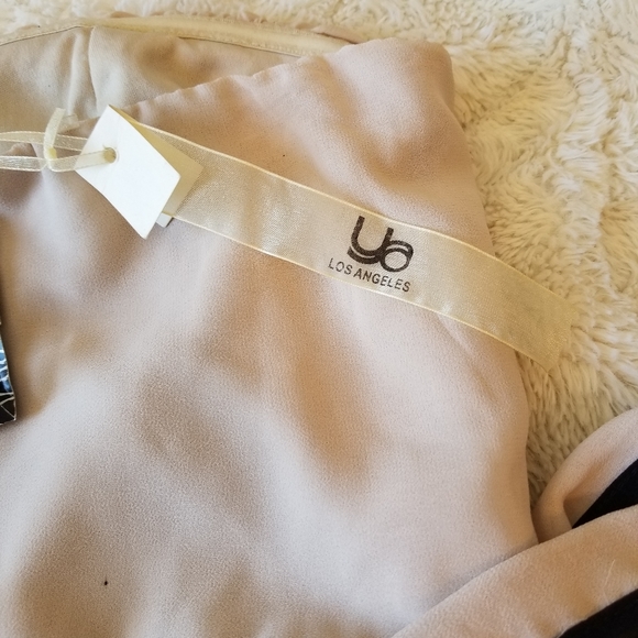 Adorable dress - Picture 4 of 7